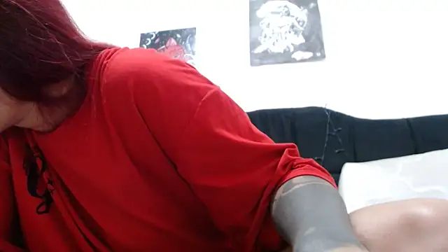 Snapshot of Emmily_Fox chatting on February 21, 2025, 4:26 pm Emmily Fox online show from February 21, 2025, 4:26 pm