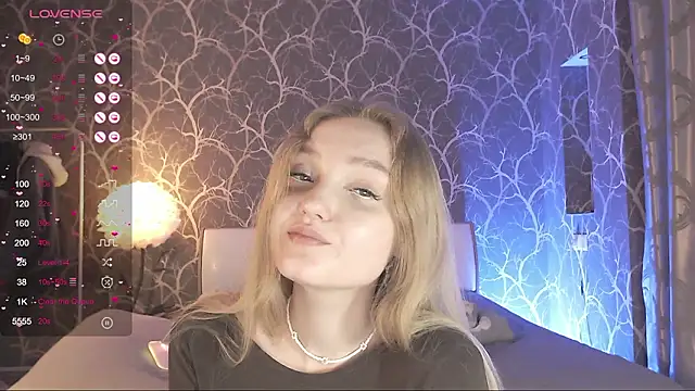 MiaMiaMeow online show from March 25, 2026, 6:25 pm