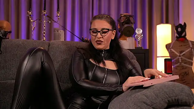 kelly kent online show from December 11, 2024, 1:47 am