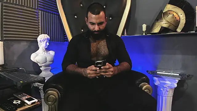 Snapshot of BeardAndrew chatting on February 3, 2026, 10:48 pm BeardAndrew online show from February 3, 2026, 10:48 pm