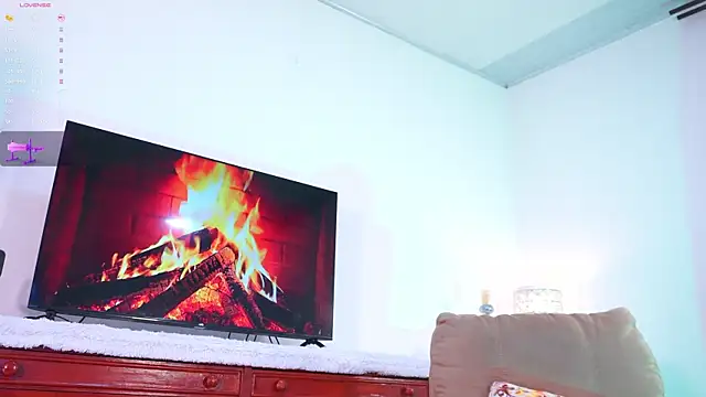 lara giraldo online show from October 8, 2025, 12:52 am