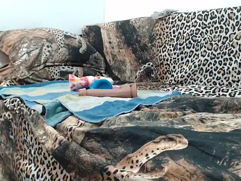 0anal21 online show from October 2, 2025, 5:53 pm