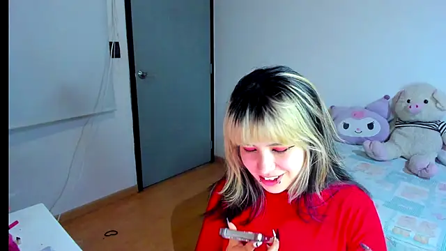 Akane-Mou online show from December 4, 2024, 4:10 am