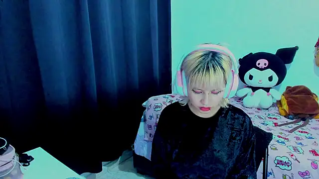 Akane-Mou online show from May 19, 2026, 4:19 am