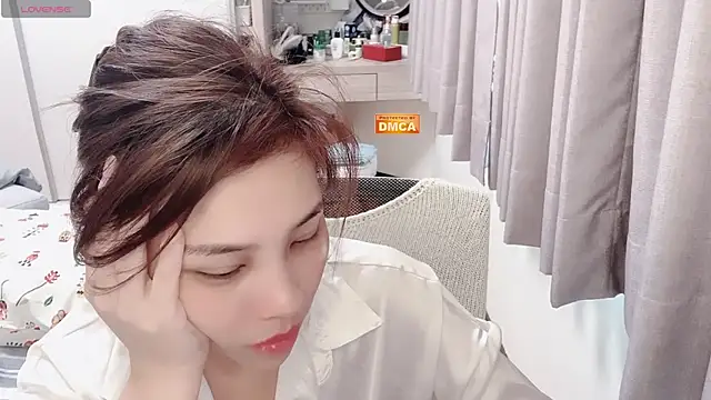 tw yaya online show from October 27, 2025, 2:37 am