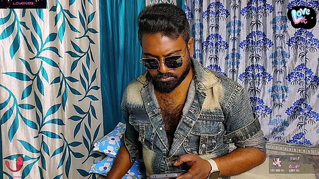 Snapshot of BLACK---MAMBA chatting on January 2, 2025, 11:41 am BLACK---MAMBA online show from January 2, 2025, 11:41 am