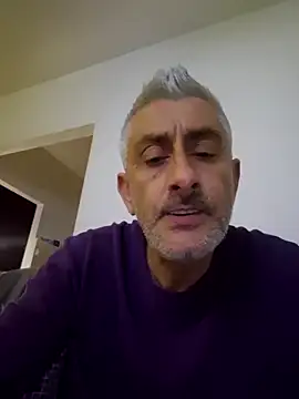 cuci45 online show from November 23, 2025, 9:58 pm