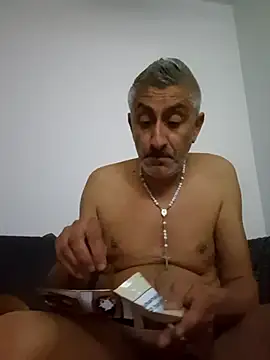 Snapshot of cuci45 chatting on June 7, 2026, 8:12 pm cuci45 online show from June 7, 2026, 8:12 pm