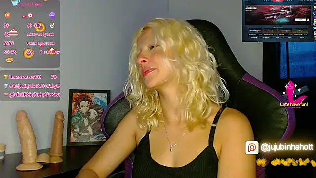 jujubinhahot online show from April 15, 2026, 8:20 pm