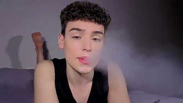 RobbyCharming online show from September 19, 2025, 3:41 am