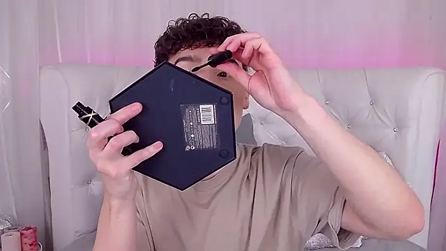 RobbyCharming online show from October 10, 2025, 3:38 am