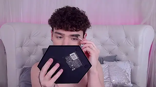 RobbyCharming online show from November 15, 2025, 3:37 am