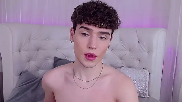 RobbyCharming online show from November 29, 2025, 4:04 am