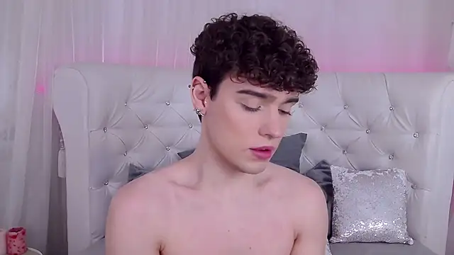 RobbyCharming online show from December 5, 2025, 3:48 am