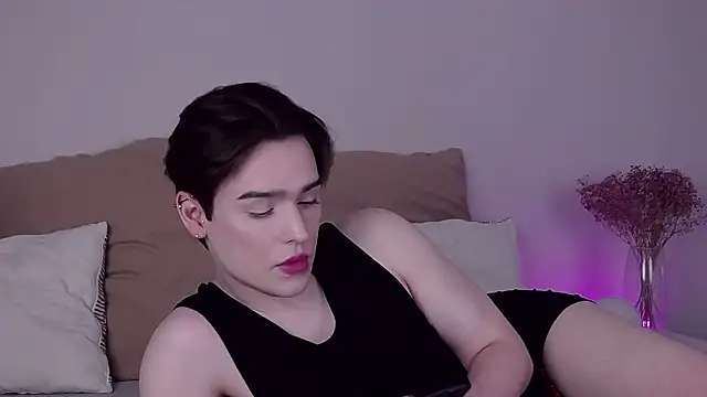 RobbyCharming online show from June 12, 2026, 7:40 am