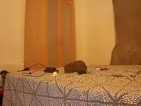 uk-bobbie-uk online show from January 4, 2025, 5:47 pm