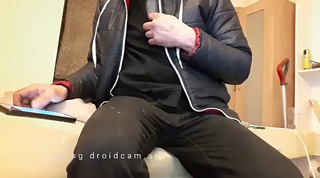 uk-bobbie-uk online show from February 7, 2025, 10:20 pm