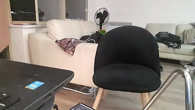 uk-bobbie-uk online show from February 26, 2025, 11:04 pm