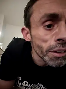 uk-bobbie-uk online show from March 3, 2025, 4:25 am