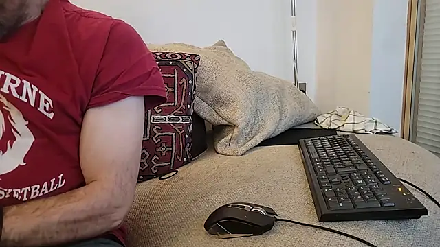 uk-bobbie-uk online show from October 4, 2025, 2:53 am