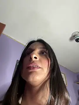 Snapshot of charlotte_stevenss_ chatting on December 25, 2024, 1:10 am charlotte stevenss online show from December 25, 2024, 1:10 am
