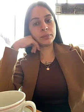 charlotte stevenss  online show from January 13, 2026, 5:07 pm