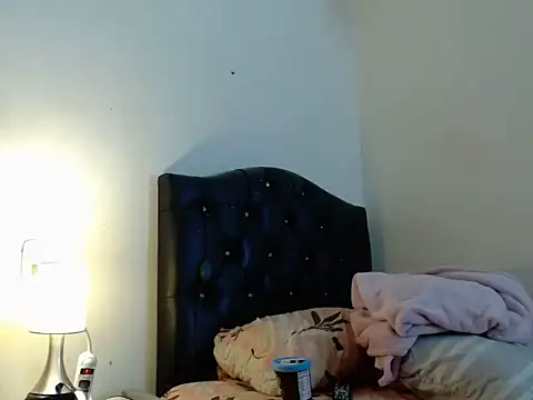 Snapshot of gooddes303salome chatting on October 8, 2025, 3:37 am gooddes303salome online show from October 8, 2025, 3:37 am