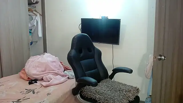 gooddes303salome online show from February 1, 2026, 9:46 pm