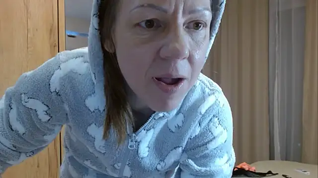 Snapshot of Popppka chatting on January 31, 2025, 8:54 pm Popppka online show from January 31, 2025, 8:54 pm