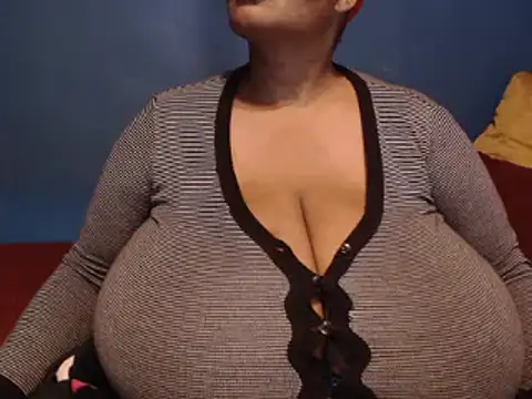CUTEFIRMMELONSS online show from January 16, 2025, 6:27 pm