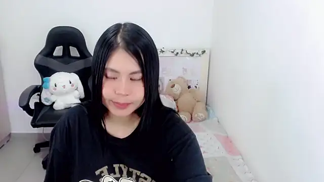 Snapshot of Youlittlepervertt_ chatting on December 17, 2024, 4:11 pm Youlittlepervertt online show from December 17, 2024, 4:11 pm