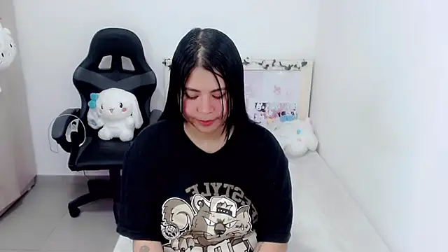 Snapshot of Youlittlepervertt_ chatting on December 26, 2024, 9:22 am Youlittlepervertt online show from December 26, 2024, 9:22 am