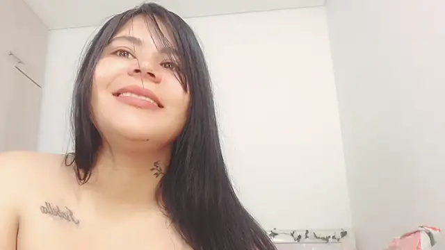 Snapshot of Youlittlepervertt_ chatting on January 15, 2025, 7:15 am Youlittlepervertt online show from January 15, 2025, 7:15 am