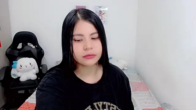 Snapshot of Youlittlepervertt_ chatting on February 24, 2025, 10:47 pm Youlittlepervertt online show from February 24, 2025, 10:47 pm