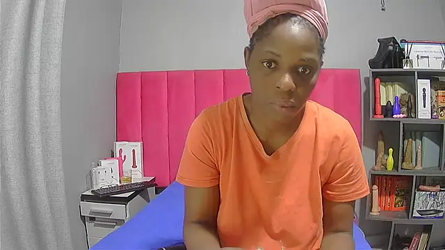 Snapshot of Shaniko89 chatting on October 25, 2025, 4:53 am Shaniko89 online show from October 25, 2025, 4:53 am