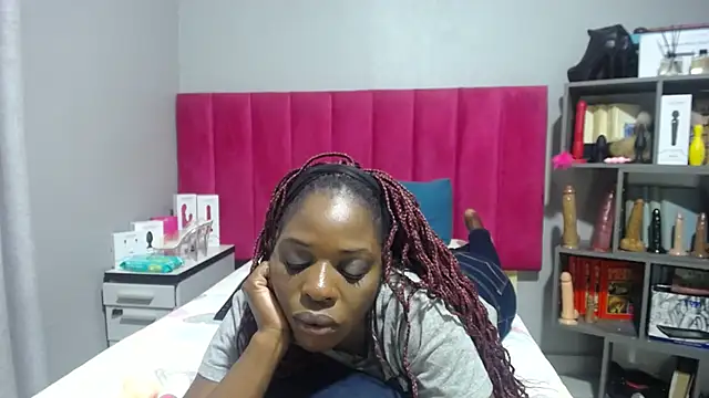 Snapshot of Shaniko89 chatting on November 2, 2025, 6:43 pm Shaniko89 online show from November 2, 2025, 6:43 pm