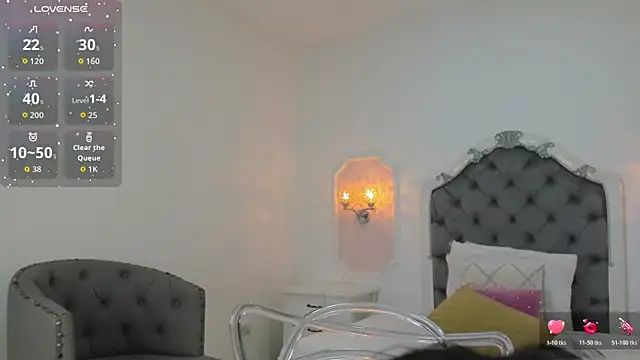Snapshot of Valentina_Ross_ chatting on June 3, 2026, 12:30 pm Valentina Ross online show from June 3, 2026, 12:30 pm