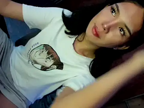 Snapshot of mav1s_ chatting on October 28, 2025, 11:40 pm mav1s  online show from October 28, 2025, 11:40 pm