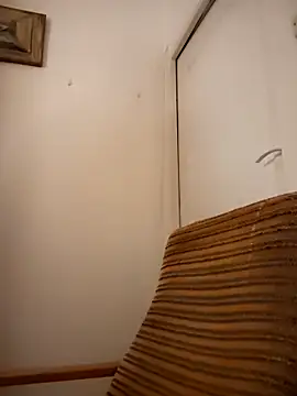 Snapshot of She-devilx chatting on February 22, 2025, 10:42 pm She-devilx online show from February 22, 2025, 10:42 pm