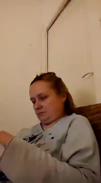 Snapshot of She-devilx chatting on March 22, 2025, 12:49 am She-devilx online show from March 22, 2025, 12:49 am