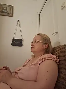 Snapshot of She-devilx chatting on September 8, 2025, 8:30 pm She-devilx online show from September 8, 2025, 8:30 pm