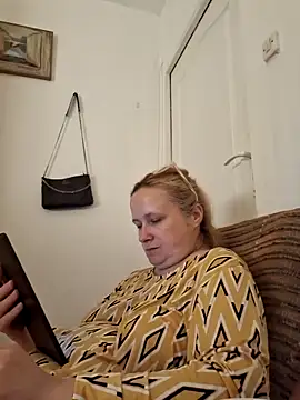 Snapshot of She-devilx chatting on September 16, 2025, 7:59 pm She-devilx online show from September 16, 2025, 7:59 pm