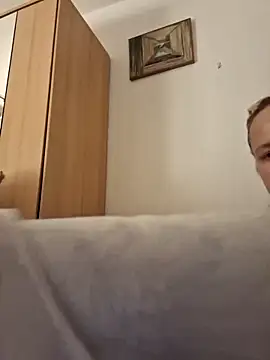 Snapshot of She-devilx chatting on September 22, 2025, 9:17 pm She-devilx online show from September 22, 2025, 9:17 pm