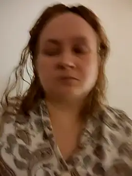 Snapshot of She-devilx chatting on October 12, 2025, 9:36 pm She-devilx online show from October 12, 2025, 9:36 pm