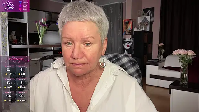 roxana brooks online show from March 8, 2025, 5:33 pm