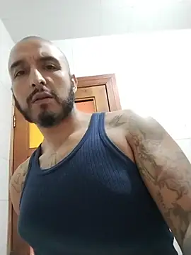 KenllyH online show from December 15, 2025, 8:46 pm