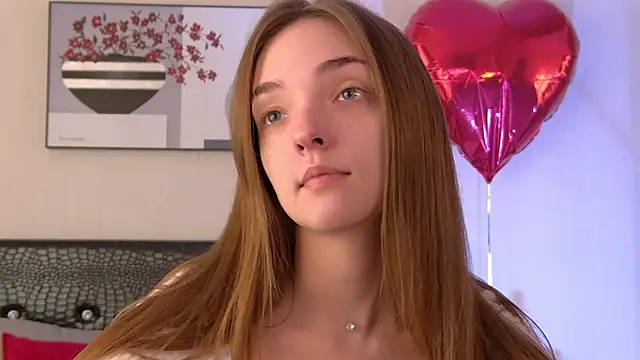 VirginieCruz online show from February 28, 2025, 5:37 am