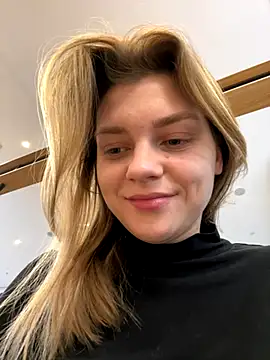 ValenciaShock online show from December 4, 2025, 6:44 am