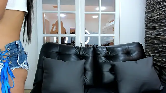 miss sweett online show from February 17, 2025, 1:32 pm