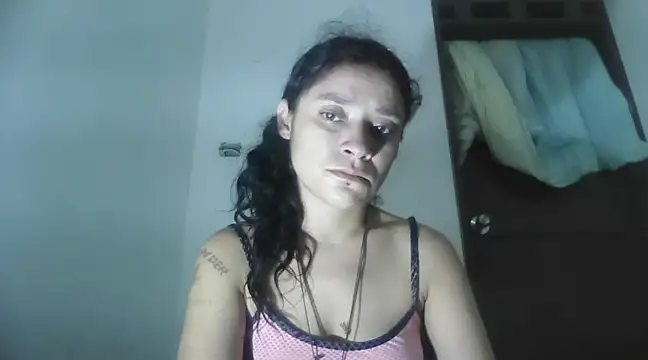 TamaraNauthy online show from March 20, 2025, 1:04 pm